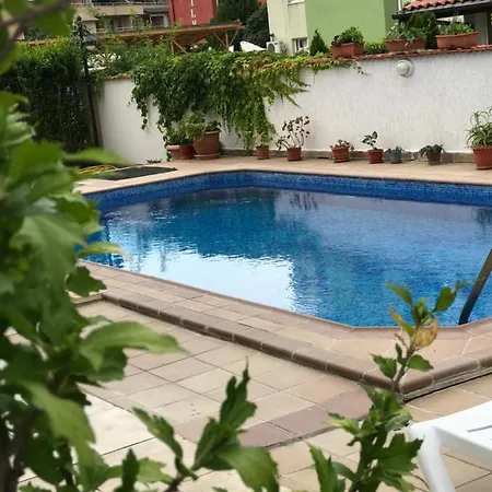 Riviera 2*